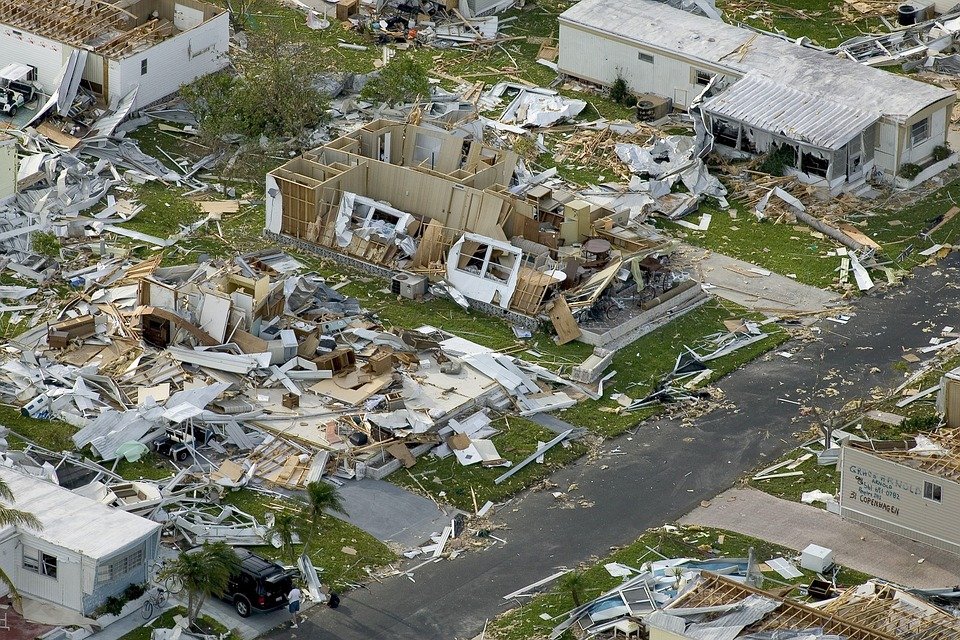 Do Hurricanes, Bad Weather Affect Cell Towers?