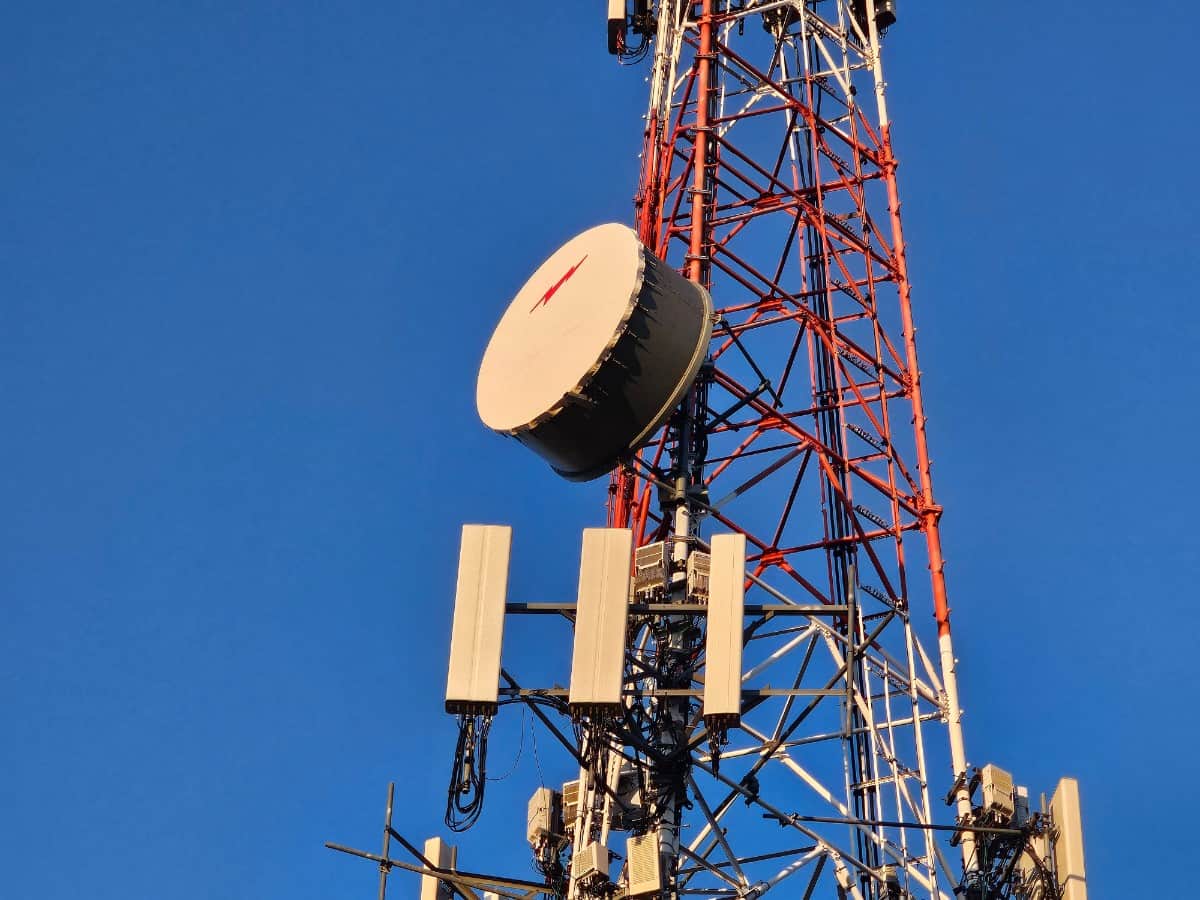 Got a Cell Tower Rent Reduction Letter? Here’s What It’s Really Costing You